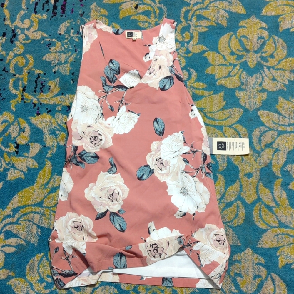 Lira soft pink floral dress, cutout detail on back, M